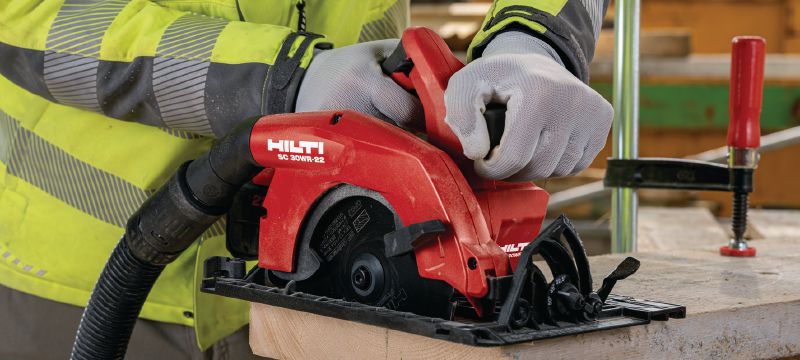 Power saw safety e-learning Online training course providing practical knowledge on the safety features and risks when using electric saws, explaining how to better avoid hazards