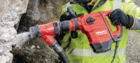 TE 500-AVR SDS-Max chipping hammer Versatile SDS Max (TE-Y) demolition hammer for light-duty chiseling in concrete and masonry, with Active Vibration Reduction (AVR) Applications 2